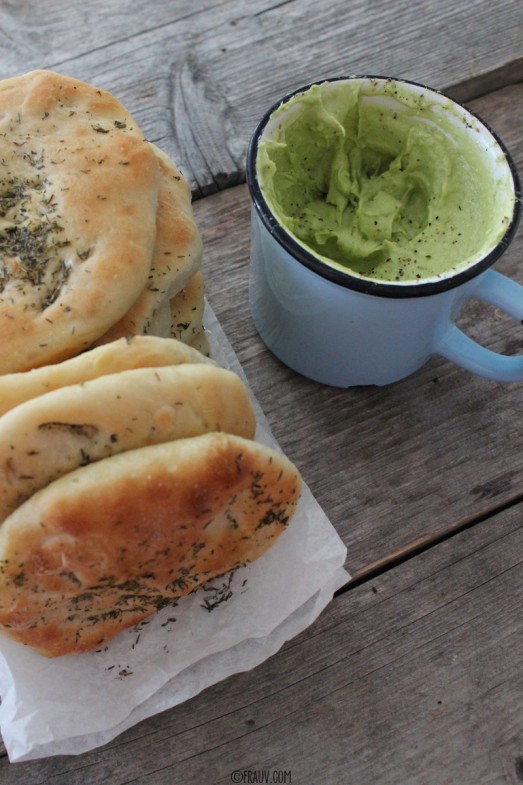 Focaccia mit Avocadobutter_IMG_2953