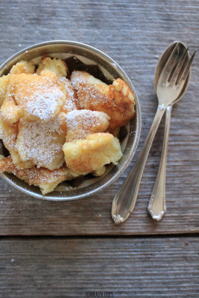 frau v ¶ Kaiserschmarren mit Apfel-Birnen-Kompott