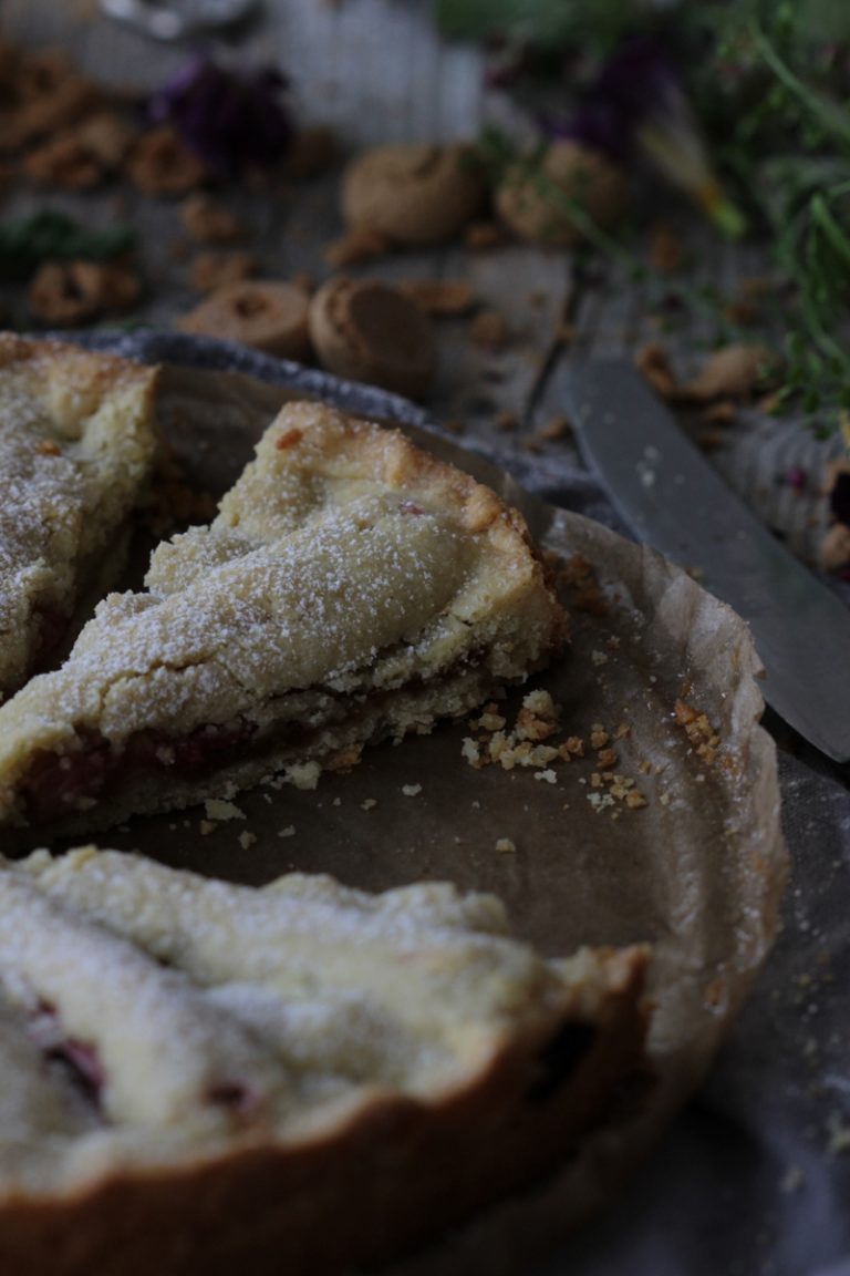 Rhabarberkuchen mit Amarettini – frau v